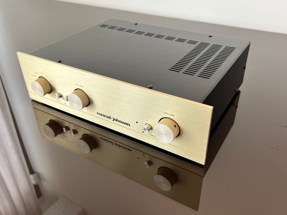 Conrad-Johnson    PV-7      Buizenpreamp    *1 jaar garantie*, foto 3