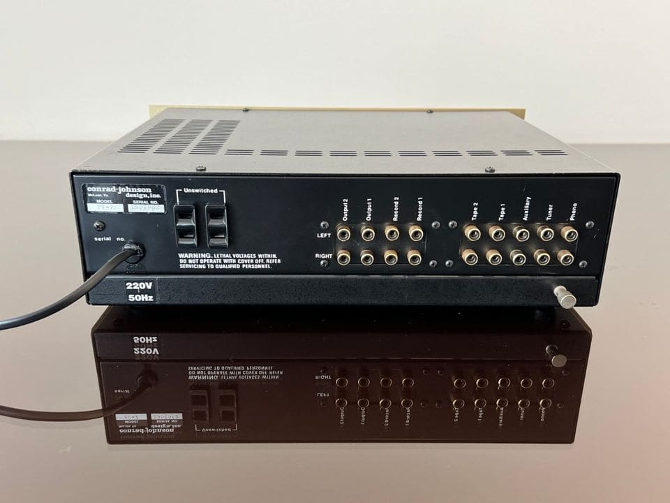 Conrad-Johnson    PV-7      Buizenpreamp    *1 jaar garantie*, foto 4