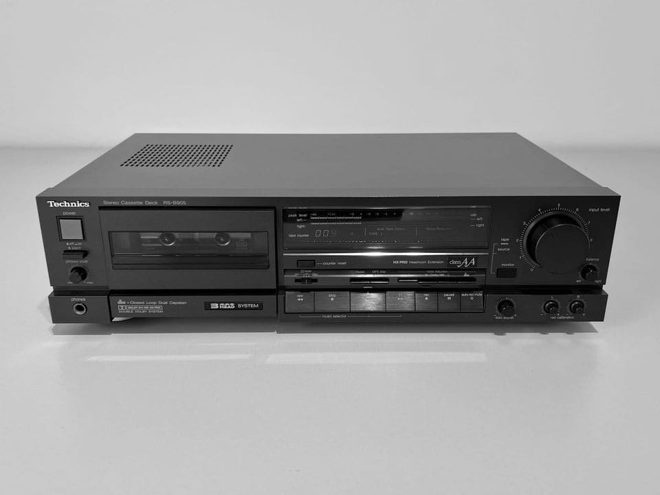 Zwart Technics RS-B905 cassettedeck, vooraanzicht